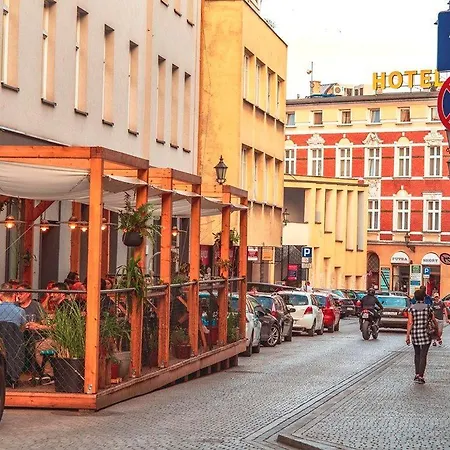 Poczuj Klimat Starowki شقة *